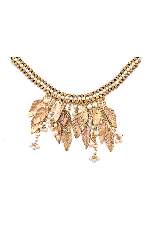 thread necklace