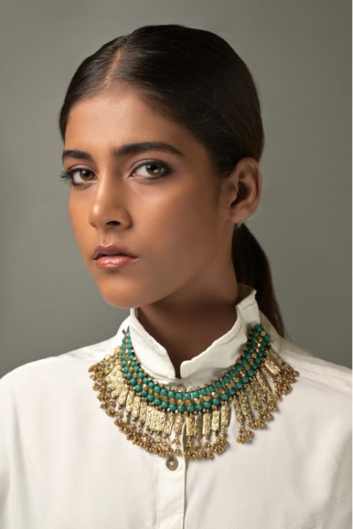 Women wearing choker dokra necklace