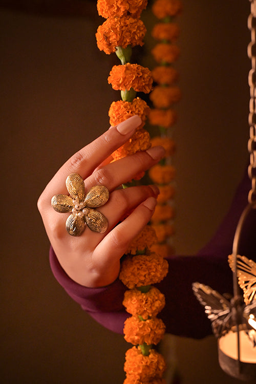 Miharu Dokra Floral Magic Ring
