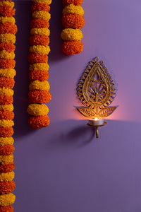 Dhokra Bi Leaf Wall candle stand