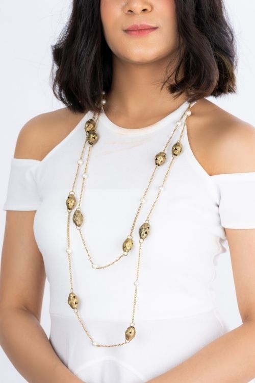Gold Tone Necklace with Pearls