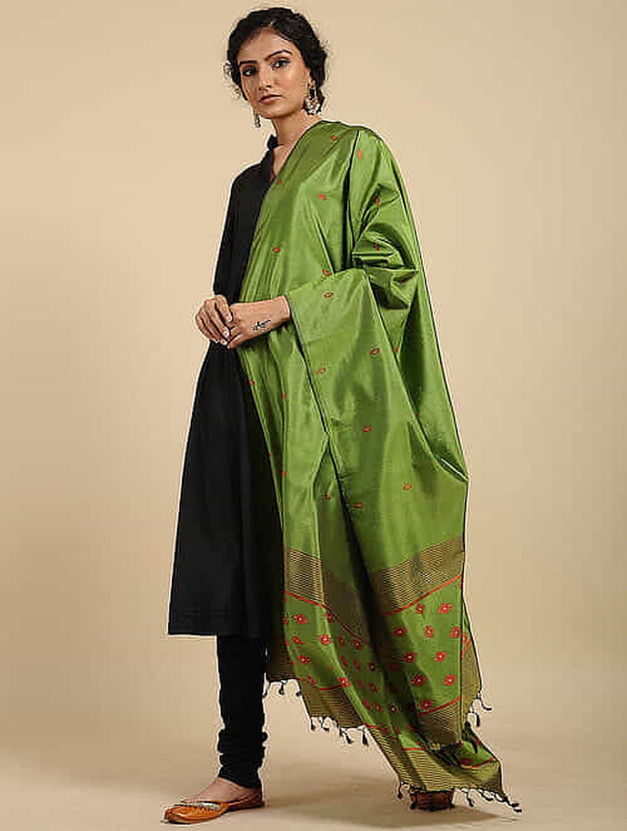 Green Pure Silk Hand Loom Dupatta MIH06