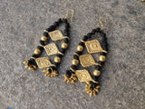 Black Thread Long Earrings DEr77a