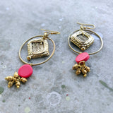 Red and Glod Tone earrings DEr81