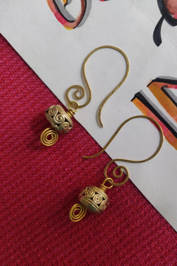 Dangler Wire Dhokra Bead for Girls, Color Gold DEr92