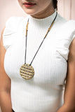BLACK GOLD TONE SMALL PENDANT NECKLACE G9