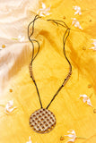 BLACK GOLD TONE SMALL PENDANT NECKLACE G9