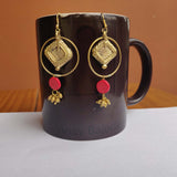 Red and Glod Tone earrings DEr81