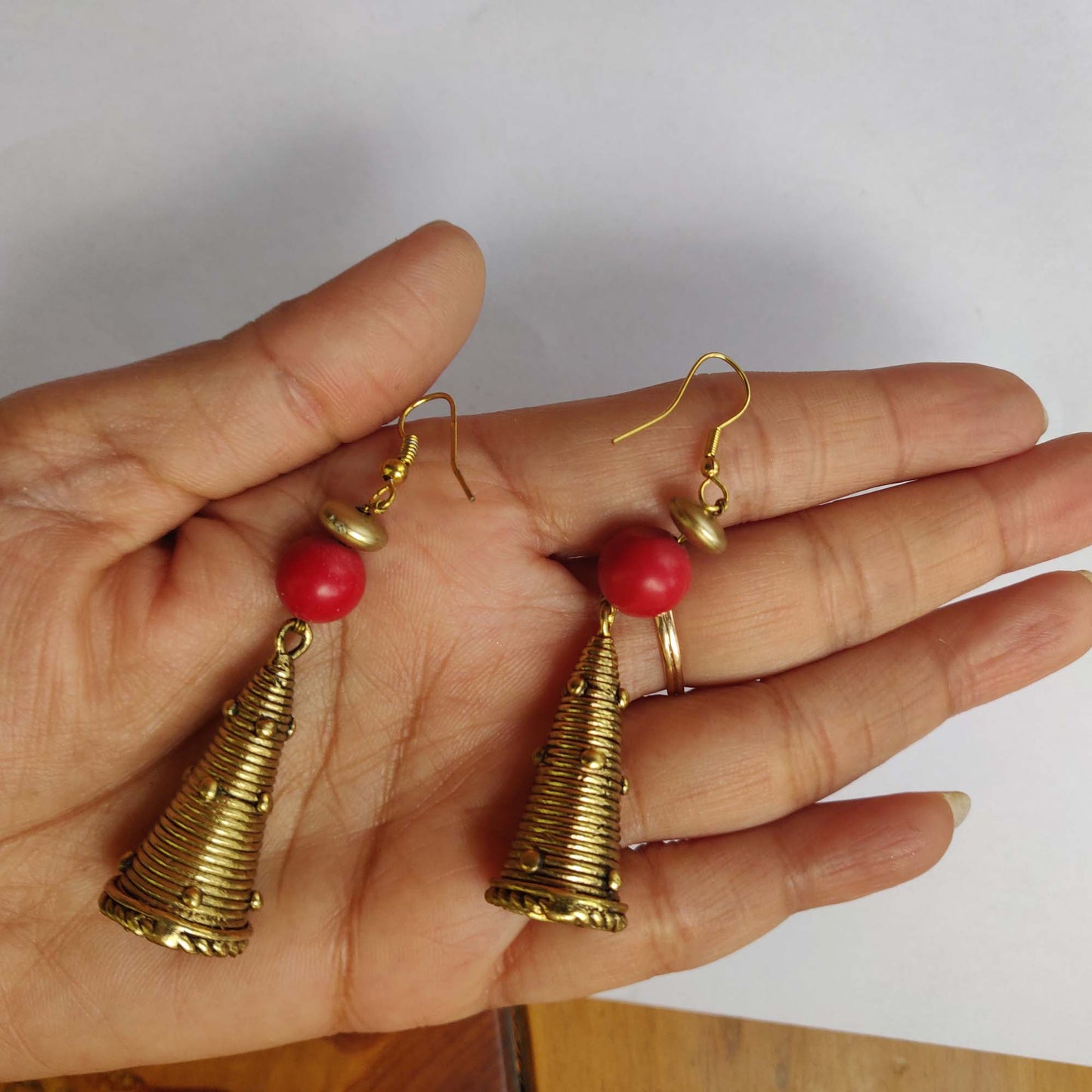 Gold Tone Cone Earrings DEr41