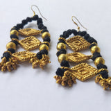 Black Thread Long Earrings DEr77a
