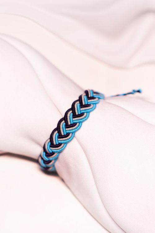 How to Braid Cord Friendship Bracelet with Glass Seed Beads  Friendship  bracelets with beads Bracelet patterns Beaded bracelets diy